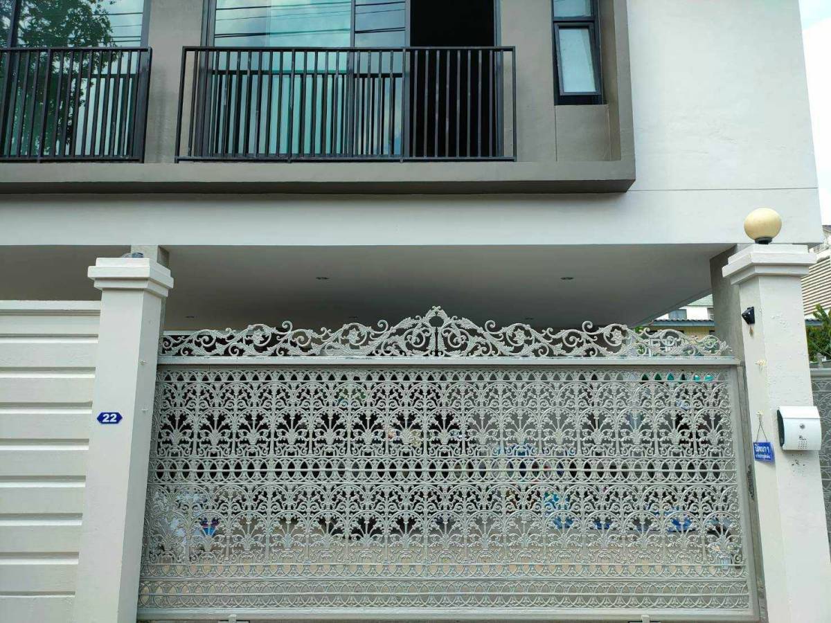 โครงการก่อสร้าง " บ้านซอยนนท์ 3 "